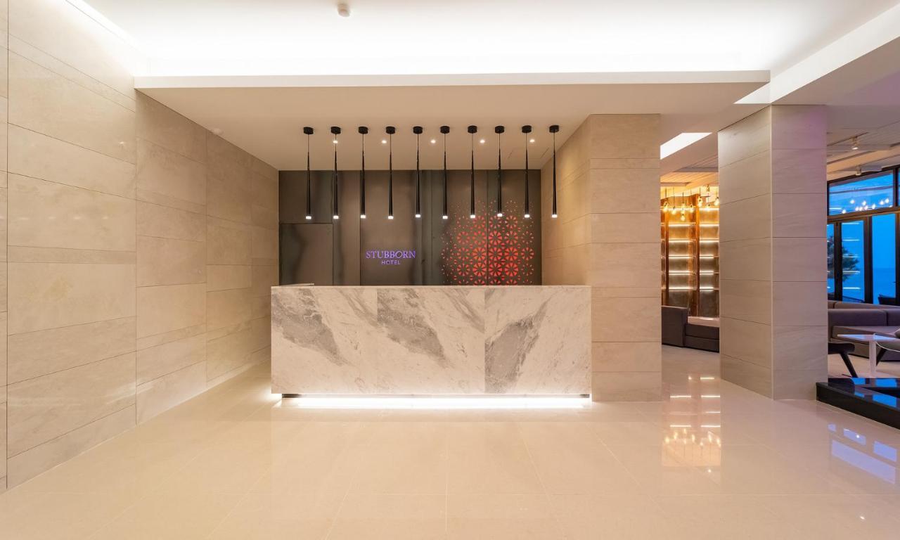 גאוז'ה Stubborn Hotel מראה חיצוני תמונה