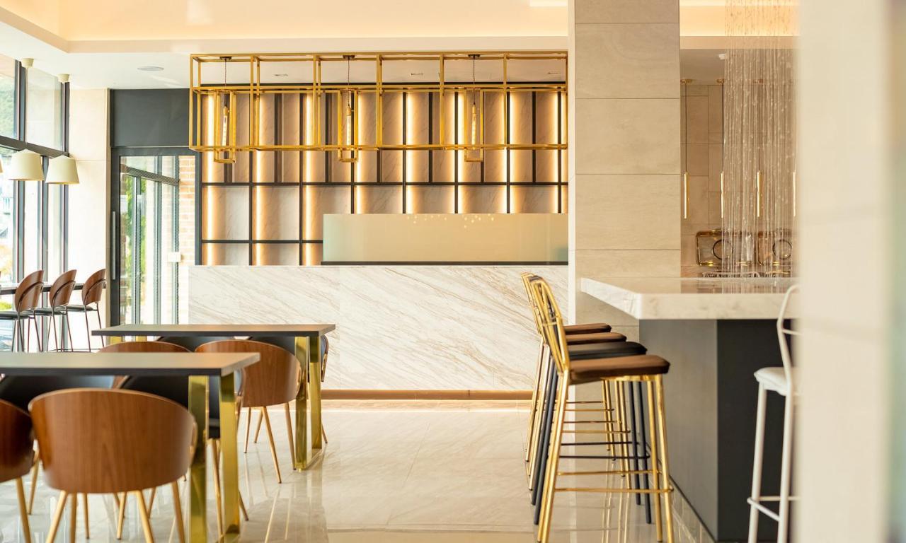 גאוז'ה Stubborn Hotel מראה חיצוני תמונה