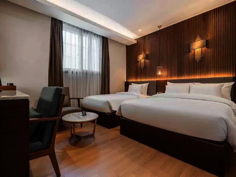 גאוז'ה Stubborn Hotel מראה חיצוני תמונה