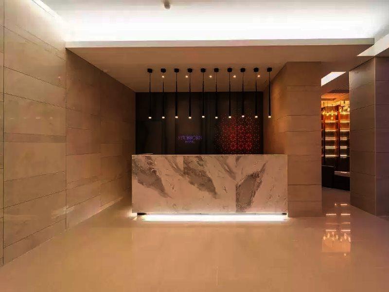 גאוז'ה Stubborn Hotel מראה חיצוני תמונה